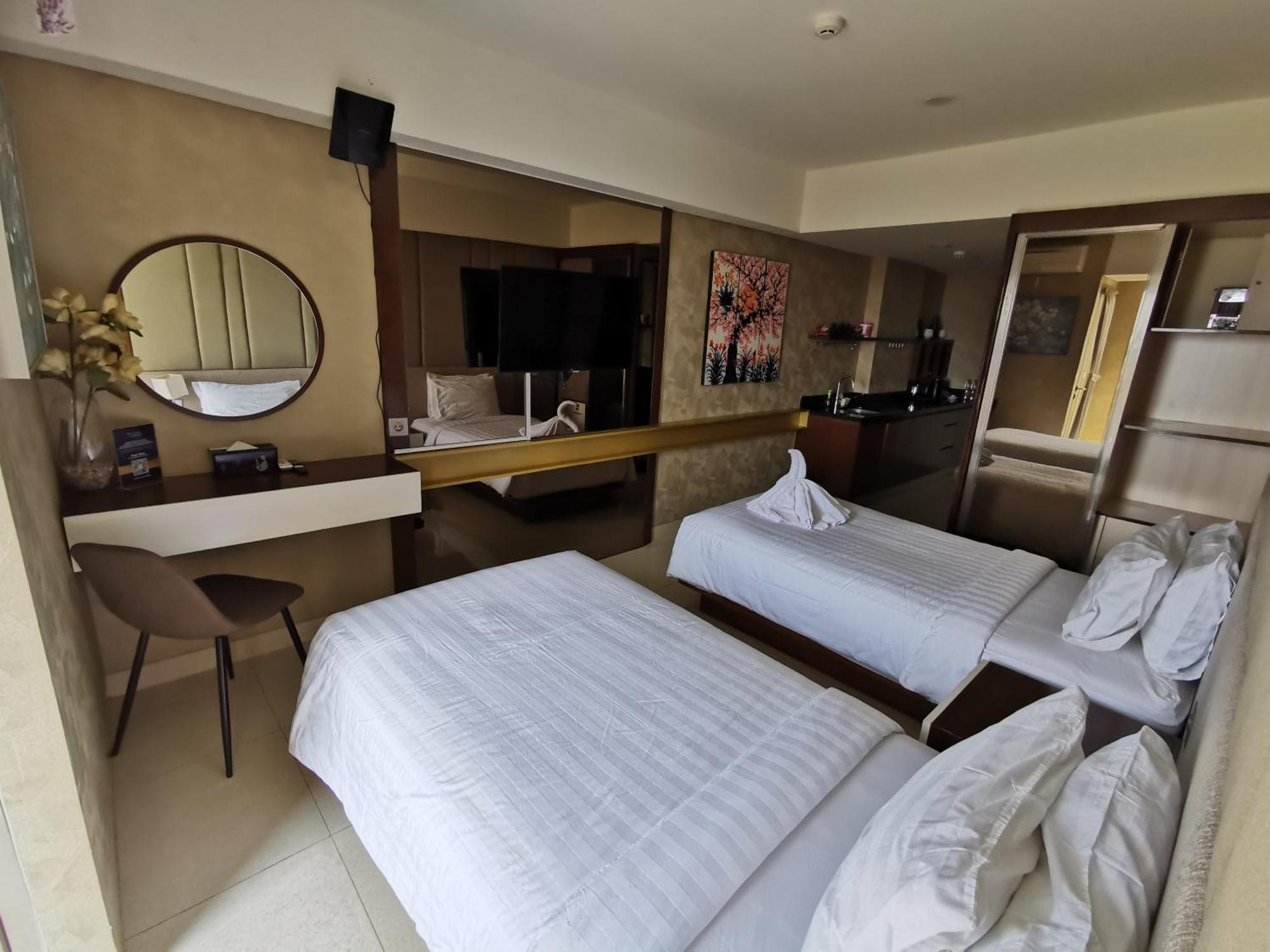 Warhol Residence Semarang Simpang Lima Exterior foto