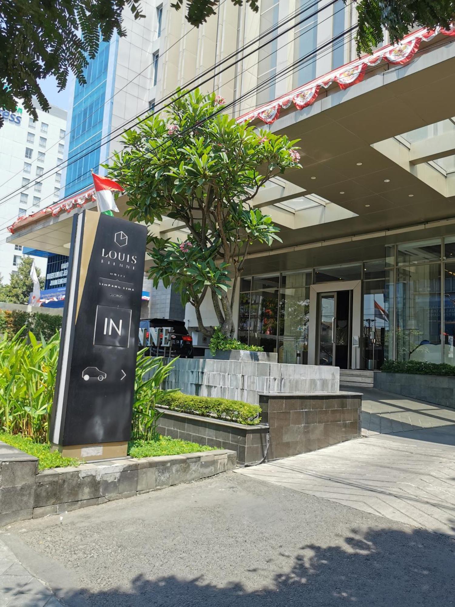 Warhol Residence Semarang Simpang Lima Exterior foto